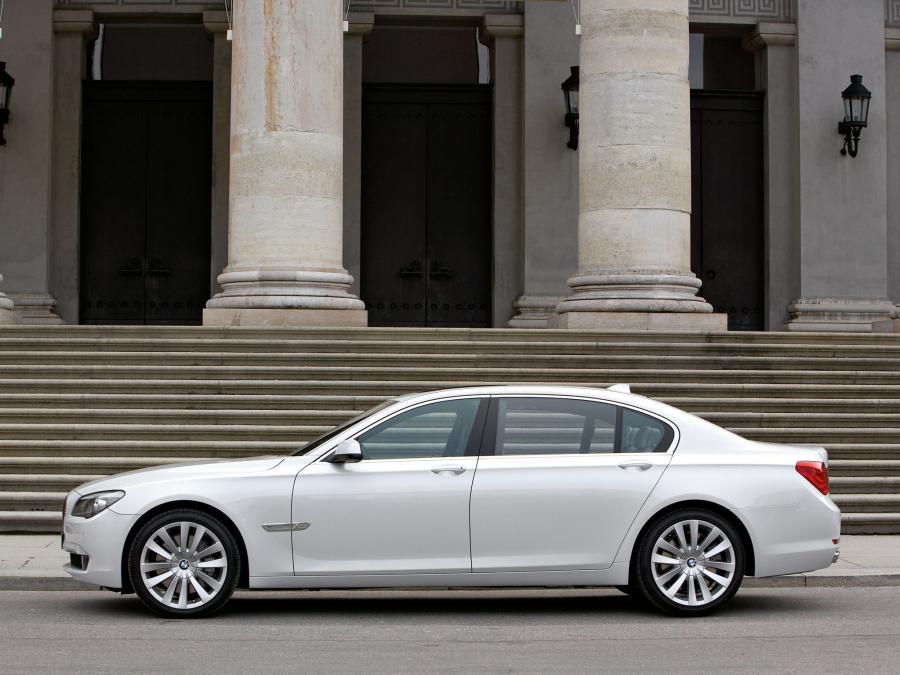  BMW 760Li 2009 года  (фото 14 из 16)